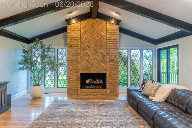 4413 Pinehurst Drive, West Bloomfield Charter Township, MI 48322
