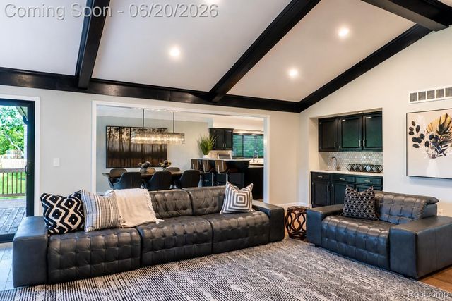 4413 Pinehurst Drive, West Bloomfield Charter Township, MI 48322