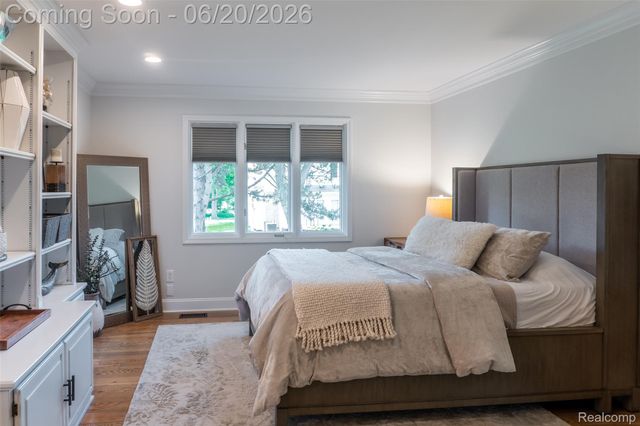 4413 Pinehurst Drive, West Bloomfield Charter Township, MI 48322