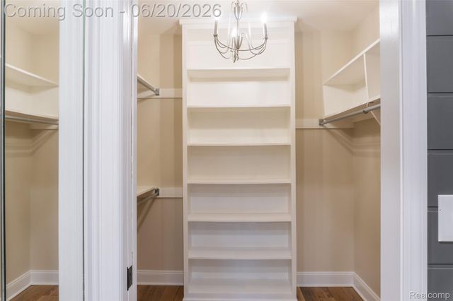 4413 Pinehurst Drive, West Bloomfield Charter Township, MI 48322