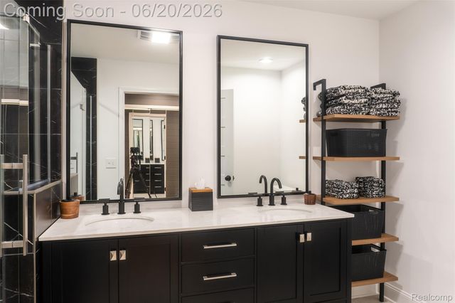 4413 Pinehurst Drive, West Bloomfield Charter Township, MI 48322
