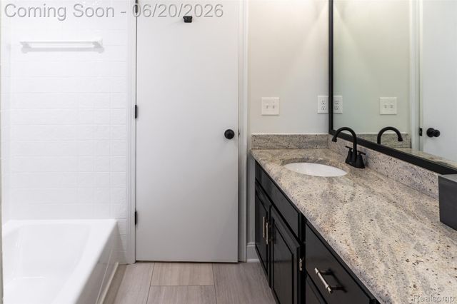 4413 Pinehurst Drive, West Bloomfield Charter Township, MI 48322