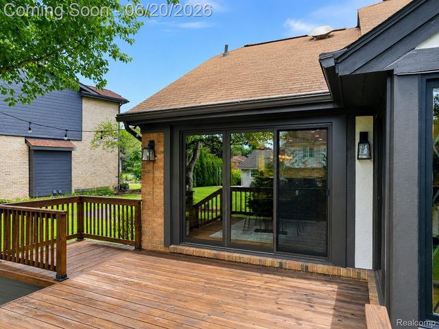4413 Pinehurst Drive, West Bloomfield Charter Township, MI 48322