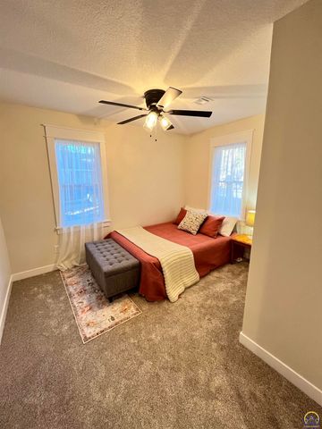 805 Peyton St, Emporia, KS 66801