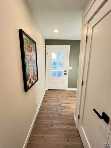 805 Peyton St, Emporia, KS 66801