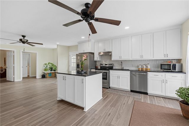 367 Illinois, China Spring, TX 76633
