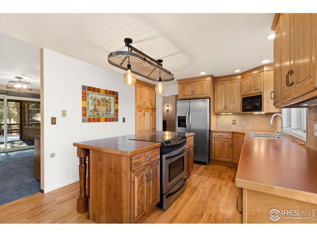 31 Kings Canyon Rd, Bellvue, CO 80512