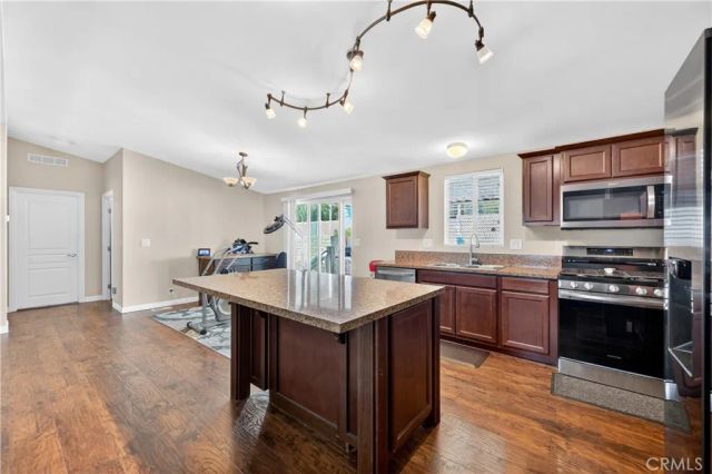 15181 Van Buren 114, Riverside, CA 92504