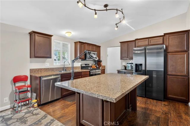 15181 Van Buren 114, Riverside, CA 92504