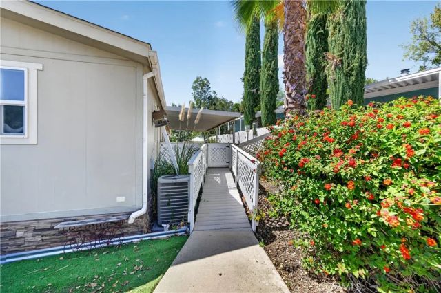 15181 Van Buren 114, Riverside, CA 92504