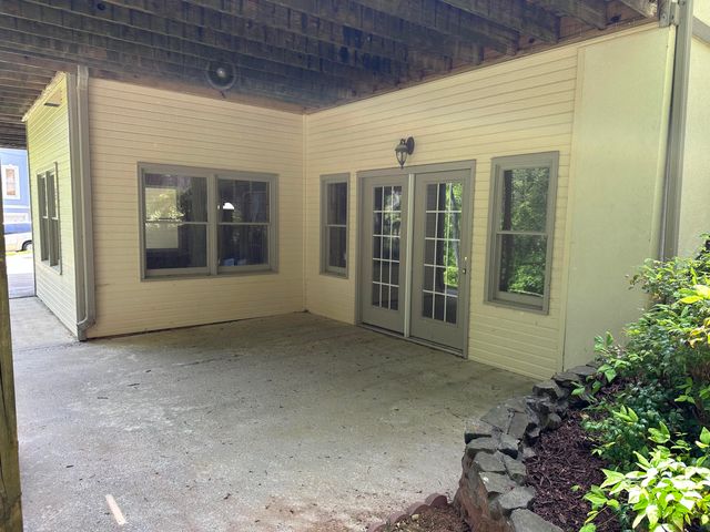 1829 Bay Pointe Drive, Hixson, TN 37343