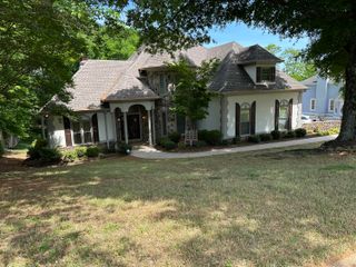 1829 Bay Pointe Drive, Hixson, TN 37343