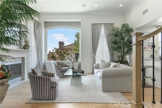 11805 Henley Lane, Los Angeles, CA 90077