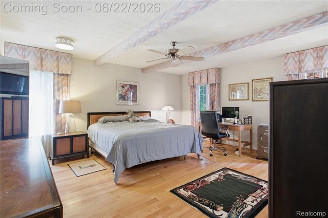28143 W 12 Mile Road, Farmington Hills, MI 48334