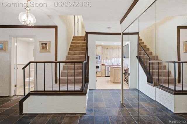 28143 W 12 Mile Road, Farmington Hills, MI 48334