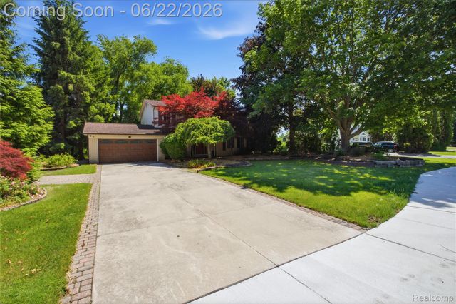 28143 W 12 Mile Road, Farmington Hills, MI 48334