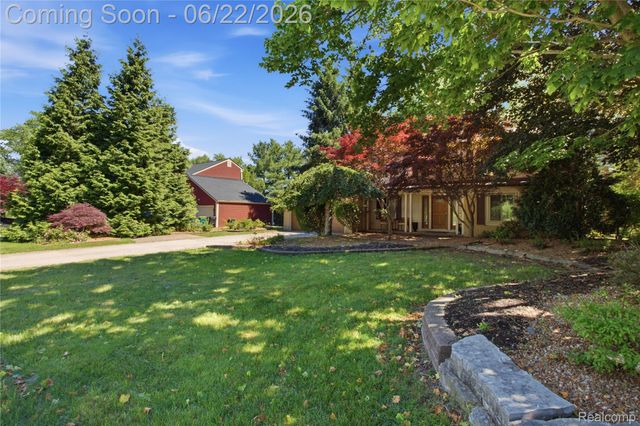 28143 W 12 Mile Road, Farmington Hills, MI 48334