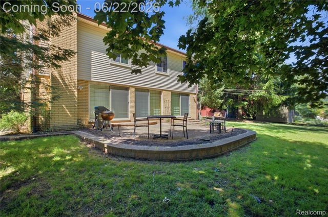 28143 W 12 Mile Road, Farmington Hills, MI 48334