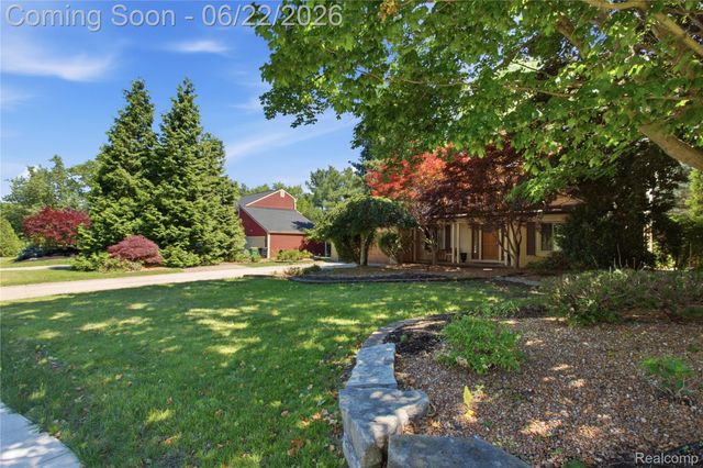 28143 W 12 Mile Road, Farmington Hills, MI 48334