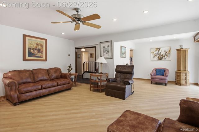 28143 W 12 Mile Road, Farmington Hills, MI 48334