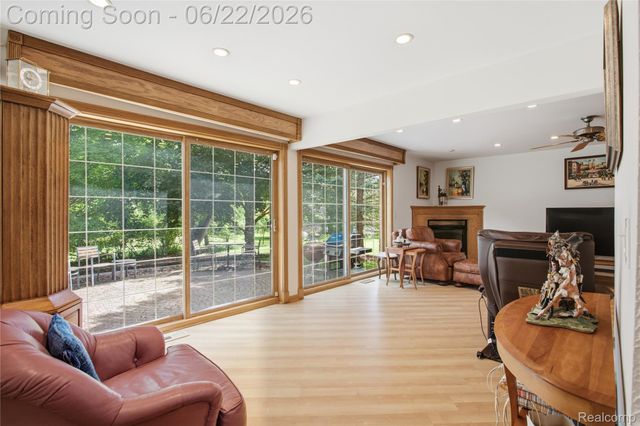 28143 W 12 Mile Road, Farmington Hills, MI 48334