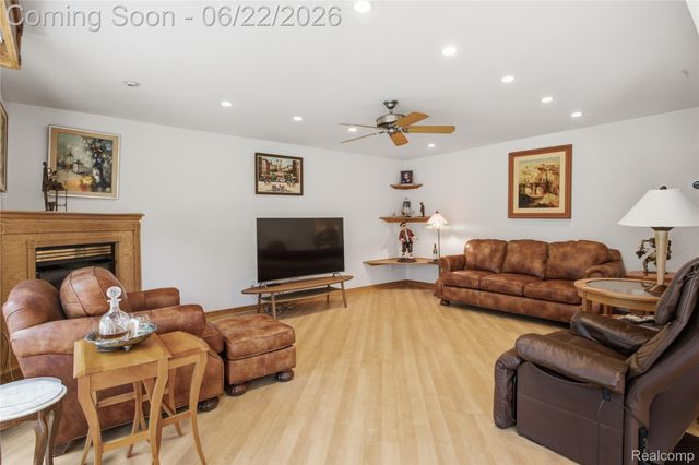 28143 W 12 Mile Road, Farmington Hills, MI 48334