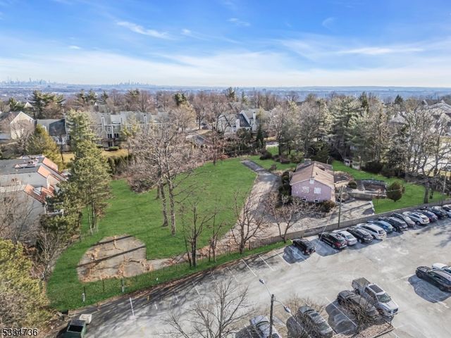 1 Blueberry Bend, West Orange Twp., NJ 07052