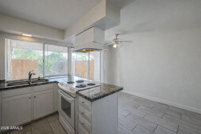 4654 W TUCKEY Lane, Glendale, AZ 85301