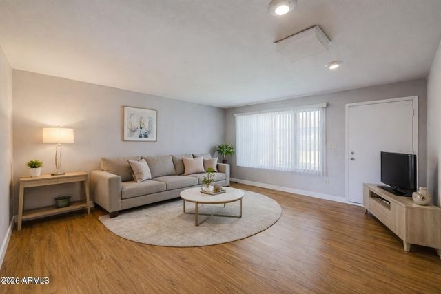 4654 W TUCKEY Lane, Glendale, AZ 85301