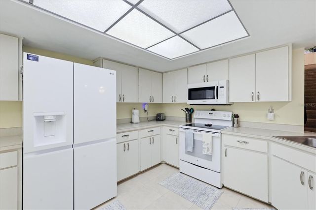 3412 TALLYWOOD CIRCLE 7018, Sarasota, FL 34237