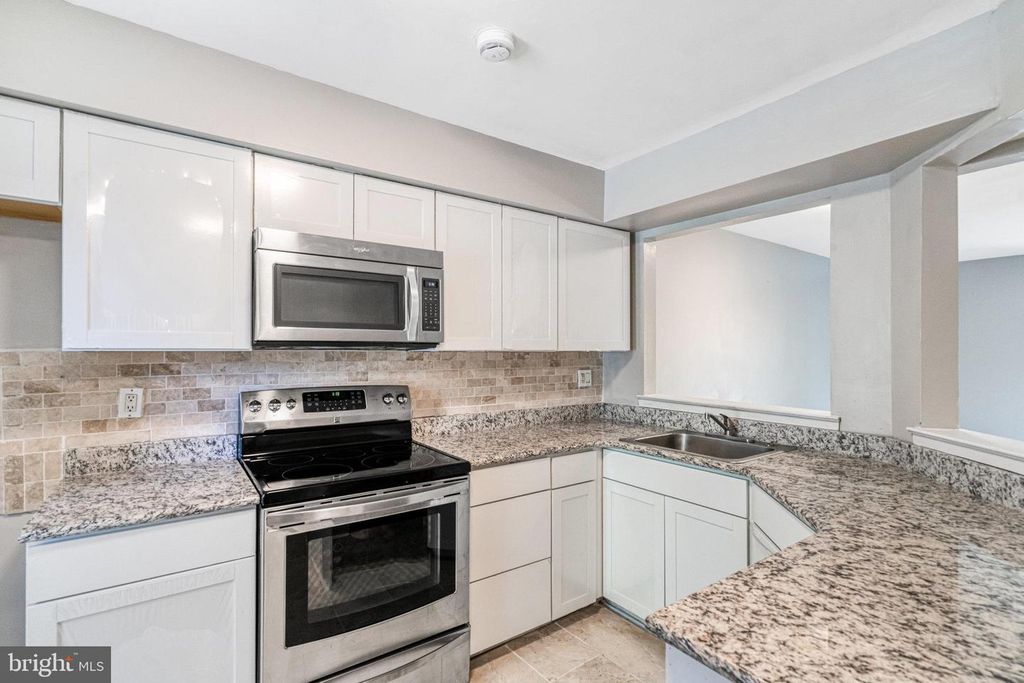 15355 GATEHOUSE TER, Woodbridge, VA 22191