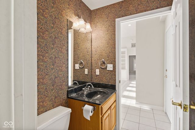 3801 S Station Drive, Columbus, IN 47203