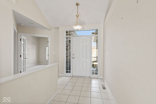 3801 S Station Drive, Columbus, IN 47203