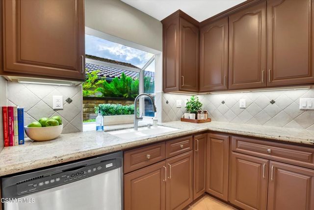 1022 Cactus Court, Newbury Park, CA 91320