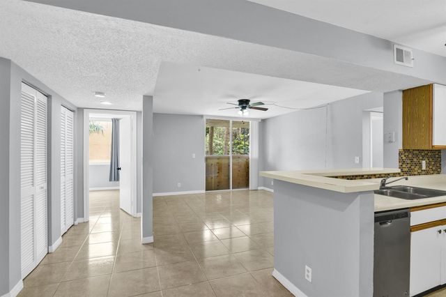 3995 W Mcnab Road B205, Pompano Beach, FL 33069