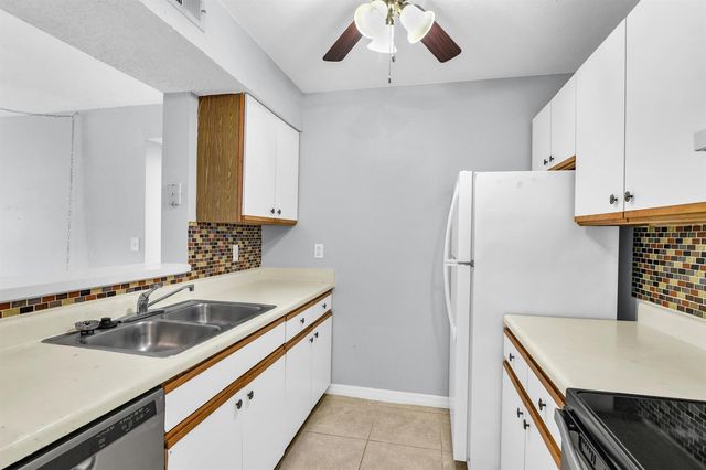 3995 W Mcnab Road B205, Pompano Beach, FL 33069