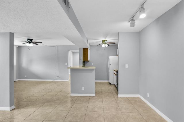 3995 W Mcnab Road B205, Pompano Beach, FL 33069