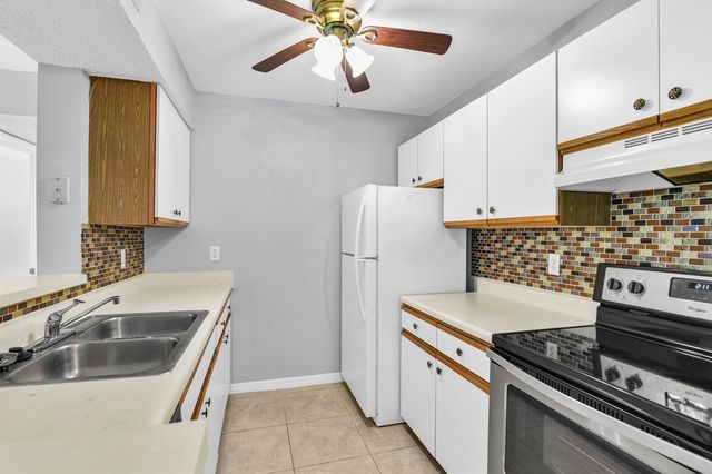 3995 W Mcnab Road B205, Pompano Beach, FL 33069
