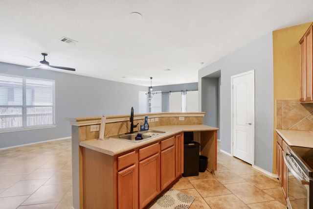 5809 Alomar CV, Del Valle, TX 78617