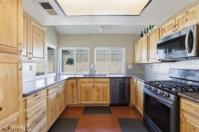 26134 Dracaea, Moreno Valley, CA 92555