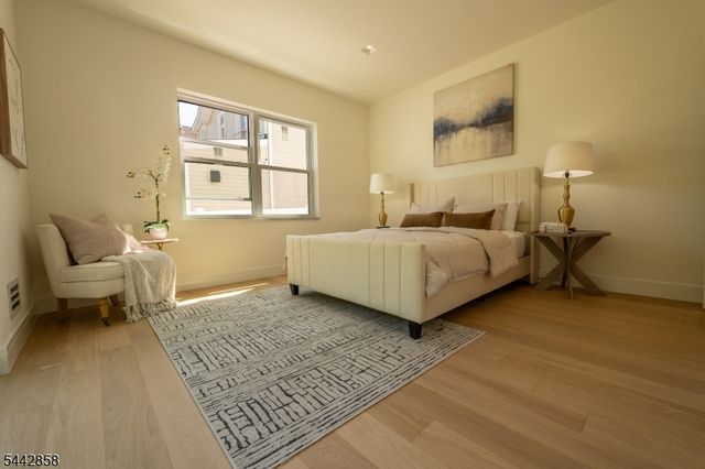 155 Waldo Pl, Englewood City, NJ 07631