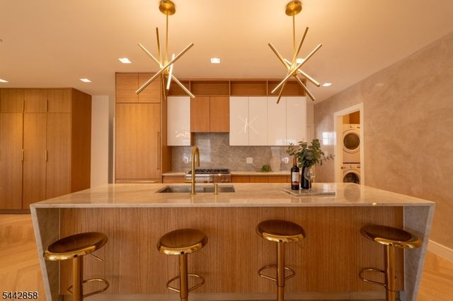 155 Waldo Pl, Englewood City, NJ 07631