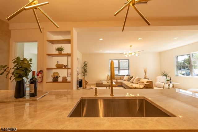 155 Waldo Pl, Englewood City, NJ 07631