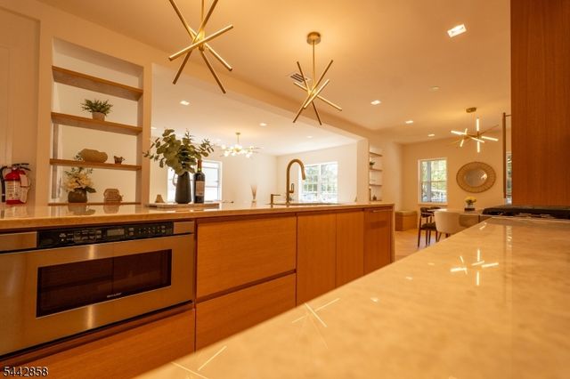 155 Waldo Pl, Englewood City, NJ 07631