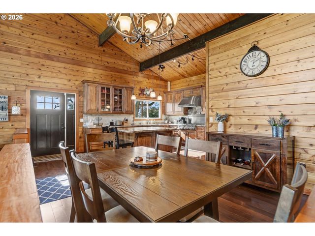 9915 MARQUAM Cir, Molalla, OR 97038