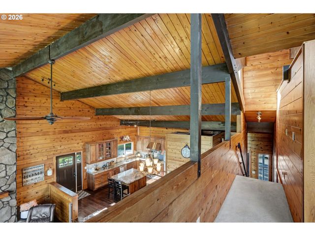 9915 MARQUAM Cir, Molalla, OR 97038