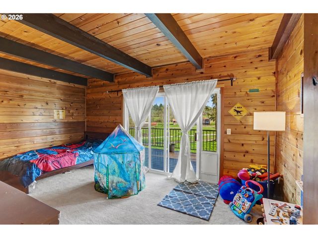 9915 MARQUAM Cir, Molalla, OR 97038