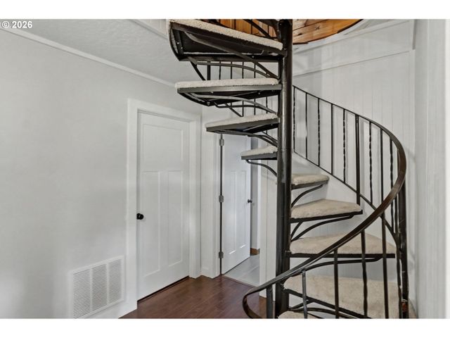 9915 MARQUAM Cir, Molalla, OR 97038