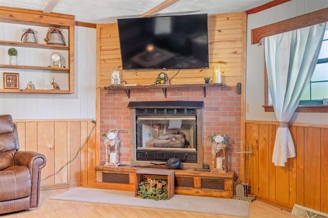 463 Compton SE Road, Silver Creek, GA 30173