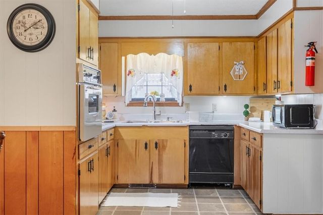 463 Compton SE Road, Silver Creek, GA 30173